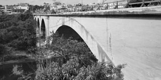 1957, Puente del R&iacute;o Almendares